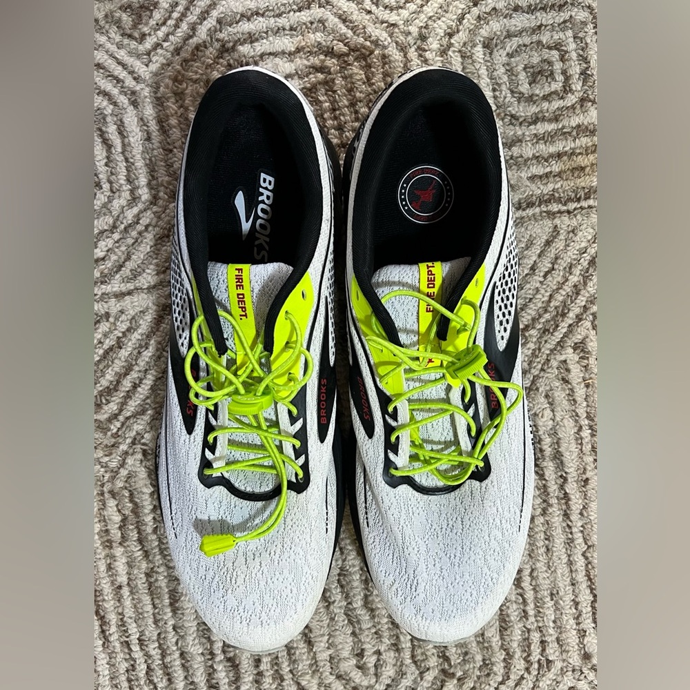 Brooks Running Shoes Men’s Size 13